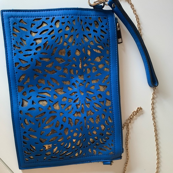 Crossbody wristlet clutch purse - Picture 3 of 8